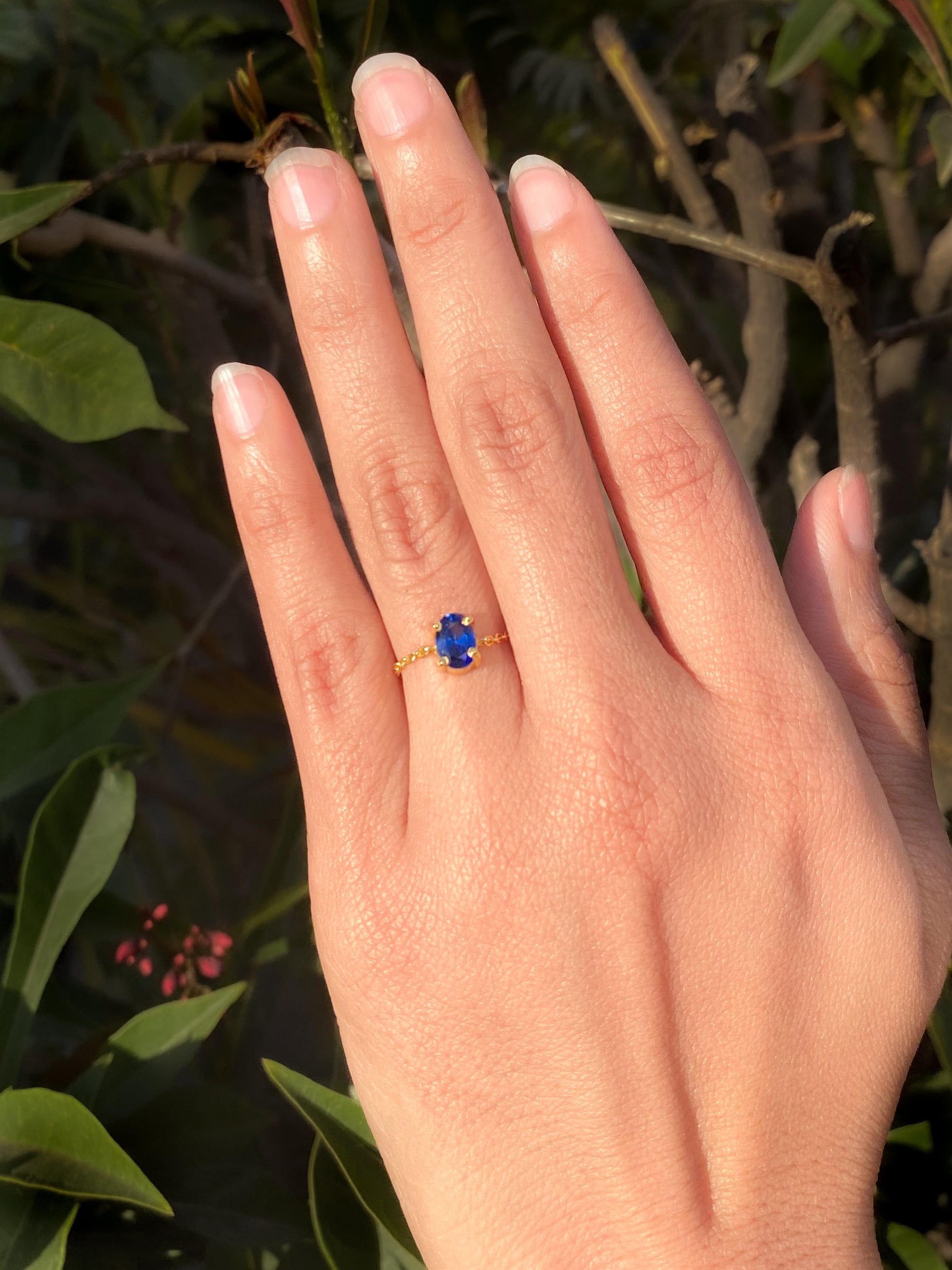 Endless Ocean Blue Sapphire Chain Ring